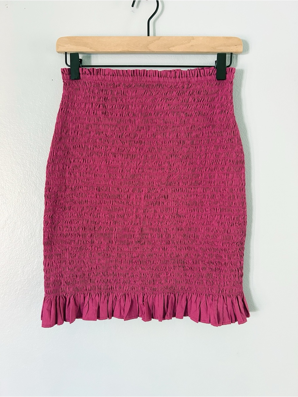 Anthropologie Fuchsia Smocked Ruffle Hem Mini Skirt fitted XS